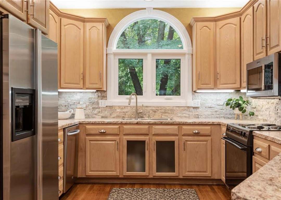 701 NE Jamestown Court — photo 6