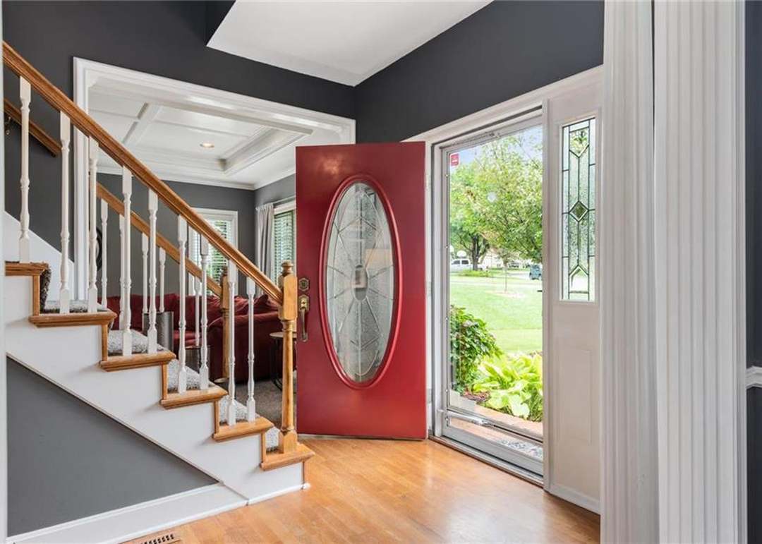 701 NE Jamestown Court — photo 8