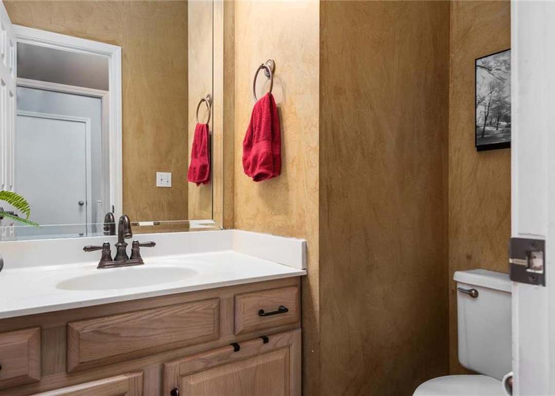 701 NE Jamestown Court — photo 20