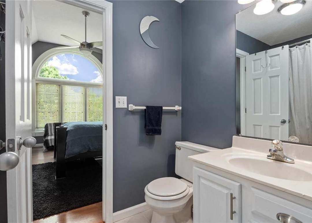 701 NE Jamestown Court — photo 28