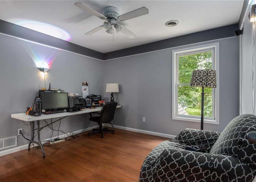 701 NE Jamestown Court — photo 30
