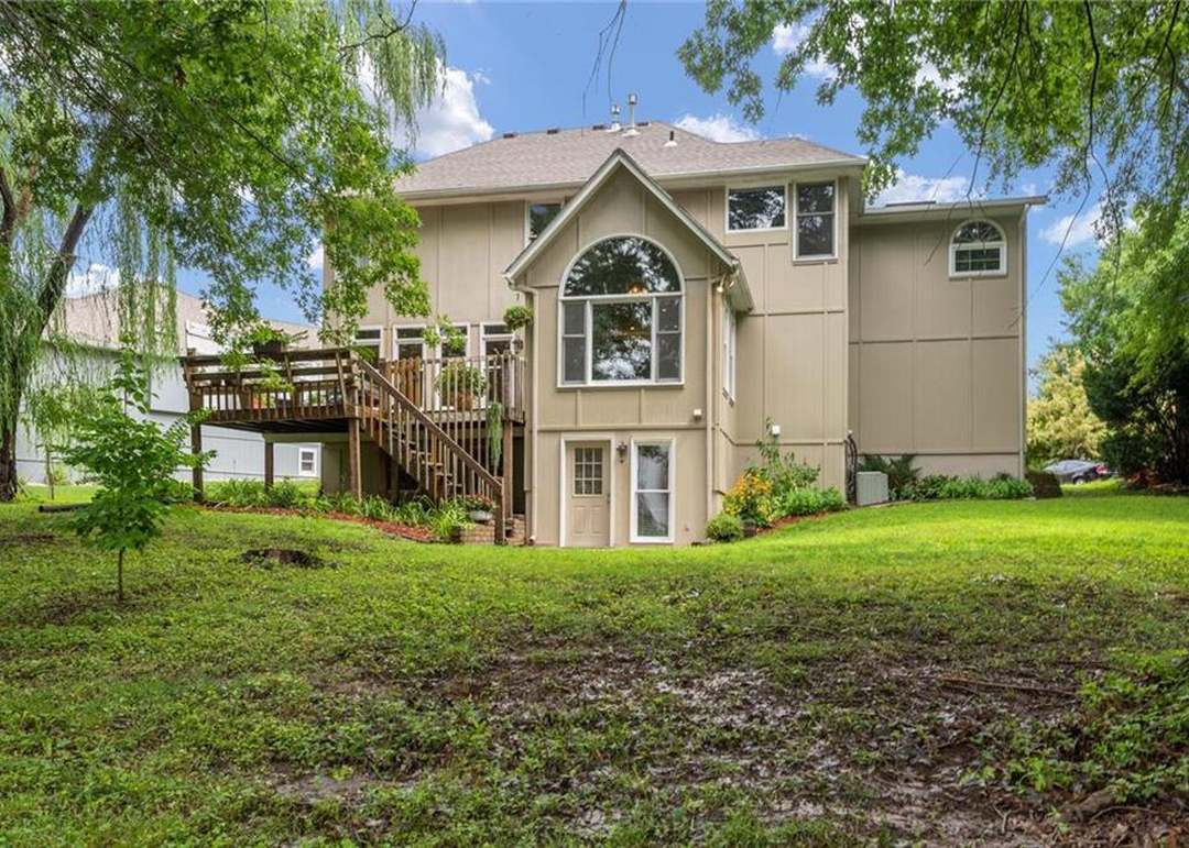 701 NE Jamestown Court — photo 39