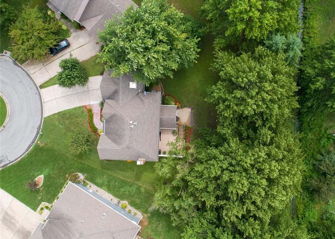 701 NE Jamestown Court — photo 41