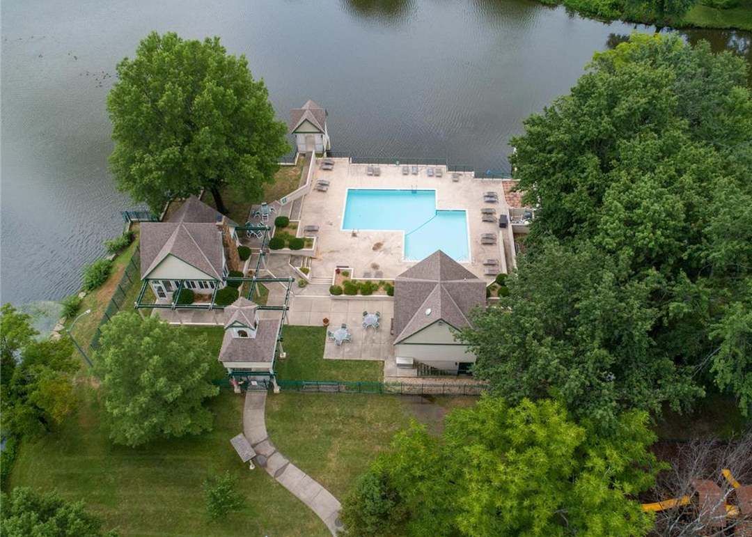 701 NE Jamestown Court — photo 45