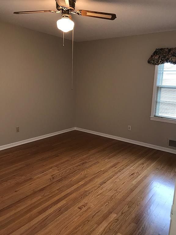 703 W 109TH Terrace — photo 13