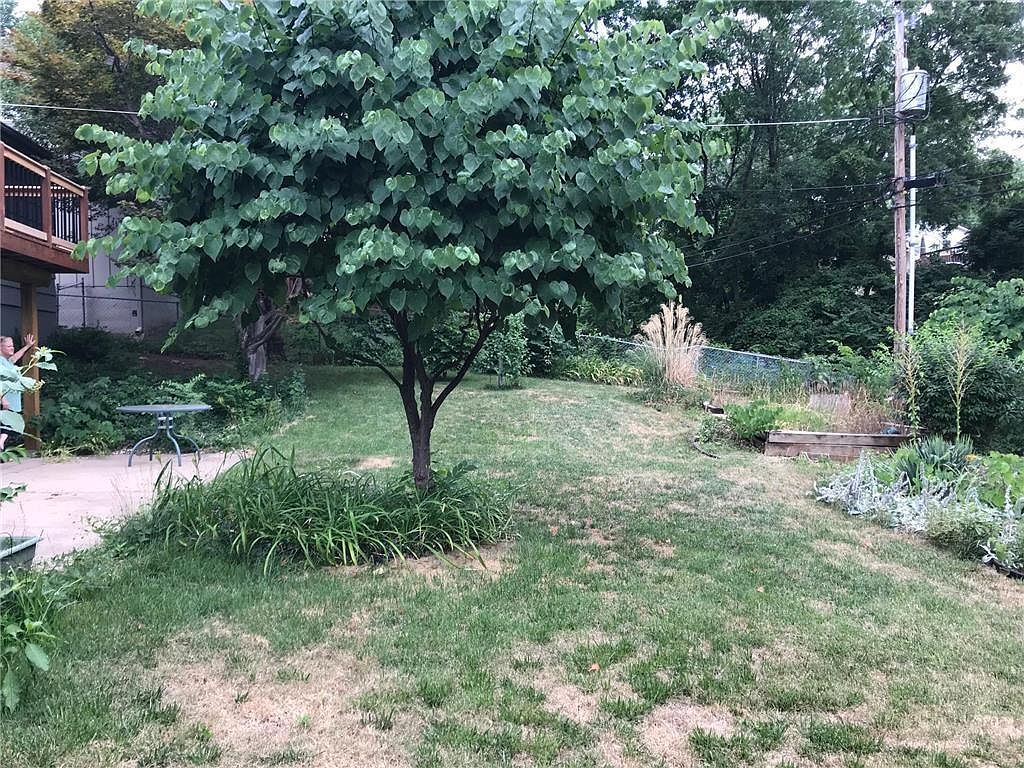 703 W 109TH Terrace — photo 23