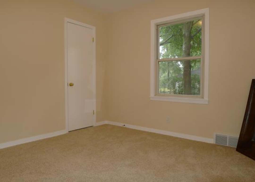 7045 Nieman Road — photo 7