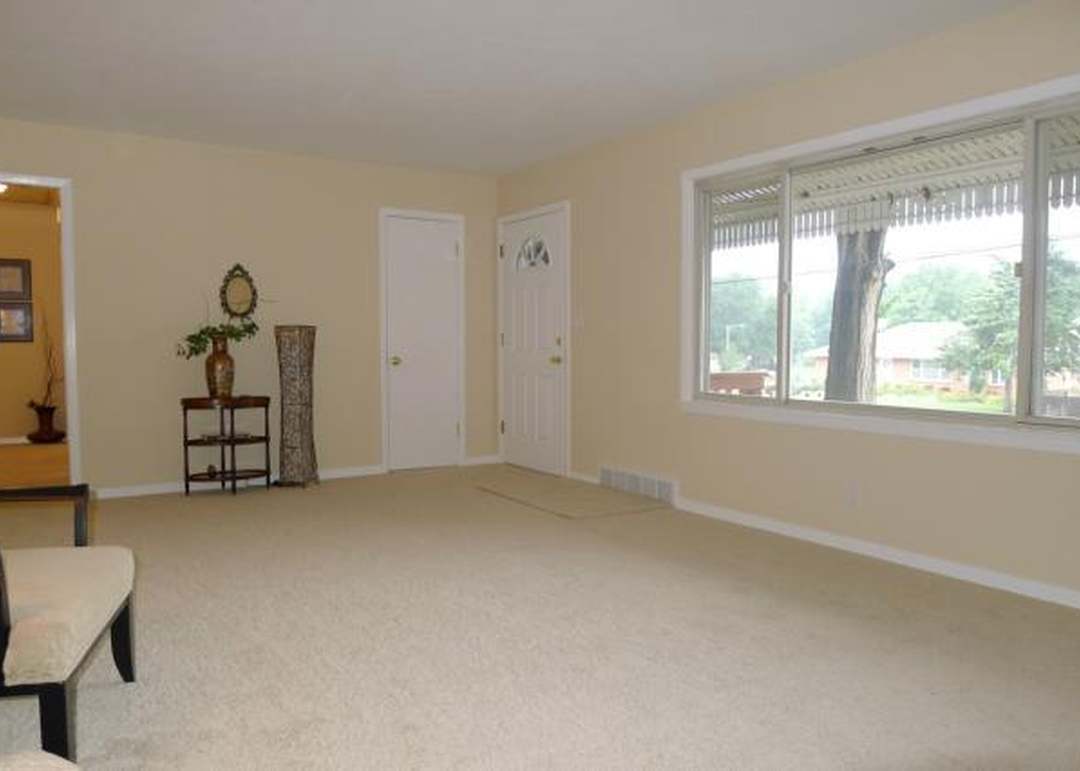 7045 Nieman Road — photo 10