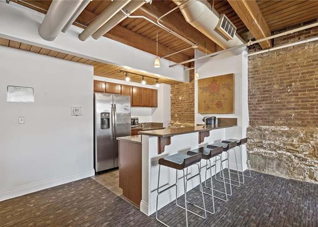 706 Broadway Avenue — photo 22