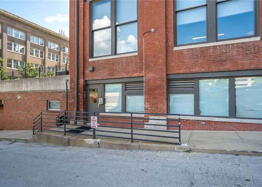 706 Broadway Avenue — photo 26