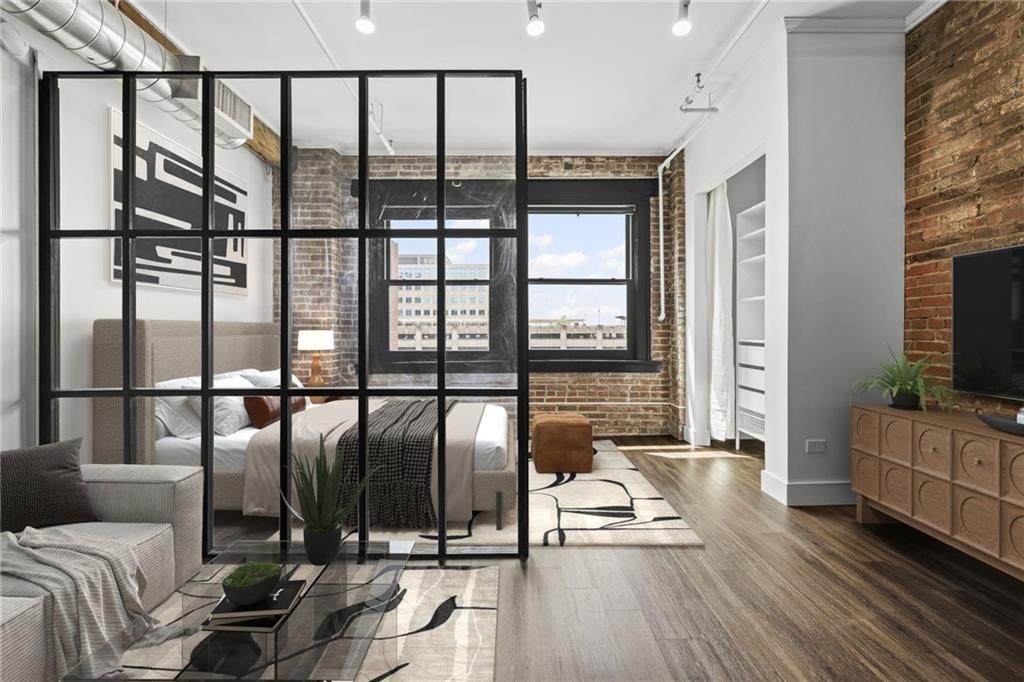 706 BROADWAY Boulevard — photo 1