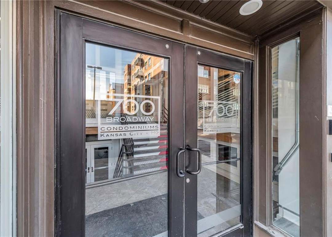 706 BROADWAY Boulevard — photo 7