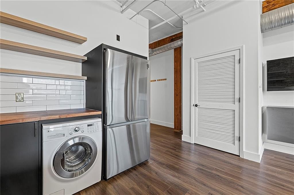 706 BROADWAY BOULEVARD — photo 12