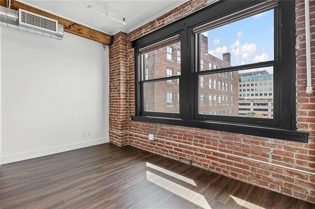 706 BROADWAY BOULEVARD — photo 16