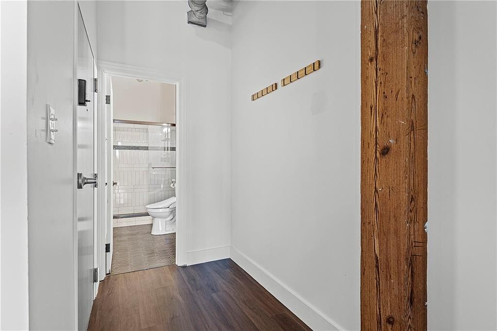 706 BROADWAY BOULEVARD — photo 19