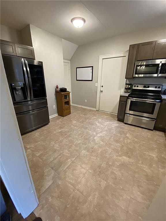 707 N River Boulevard — photo 21