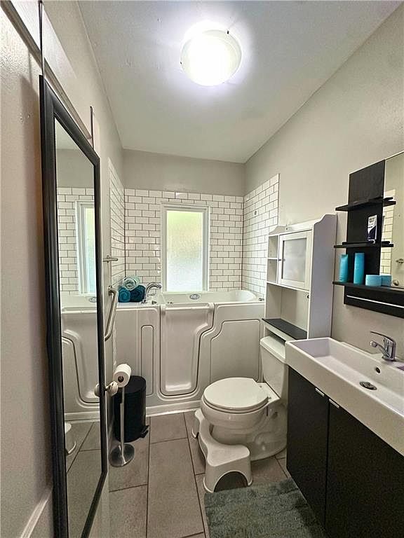 707 N River Boulevard — photo 25
