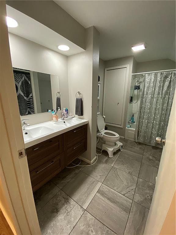 707 N River Boulevard — photo 36