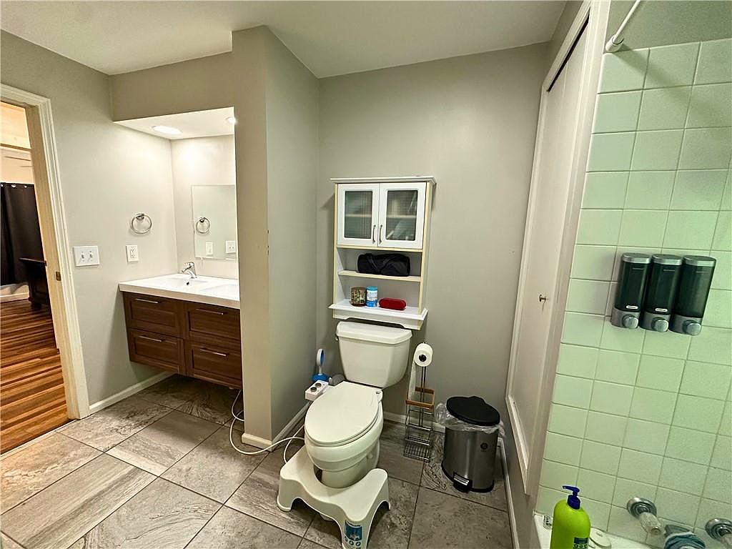 707 N River Boulevard — photo 37