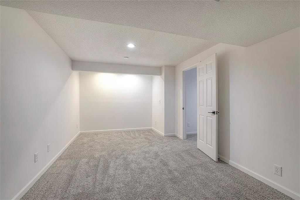 710 Redbud Drive — photo 28