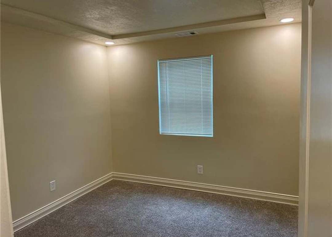 7101 Walrond Avenue — photo 5