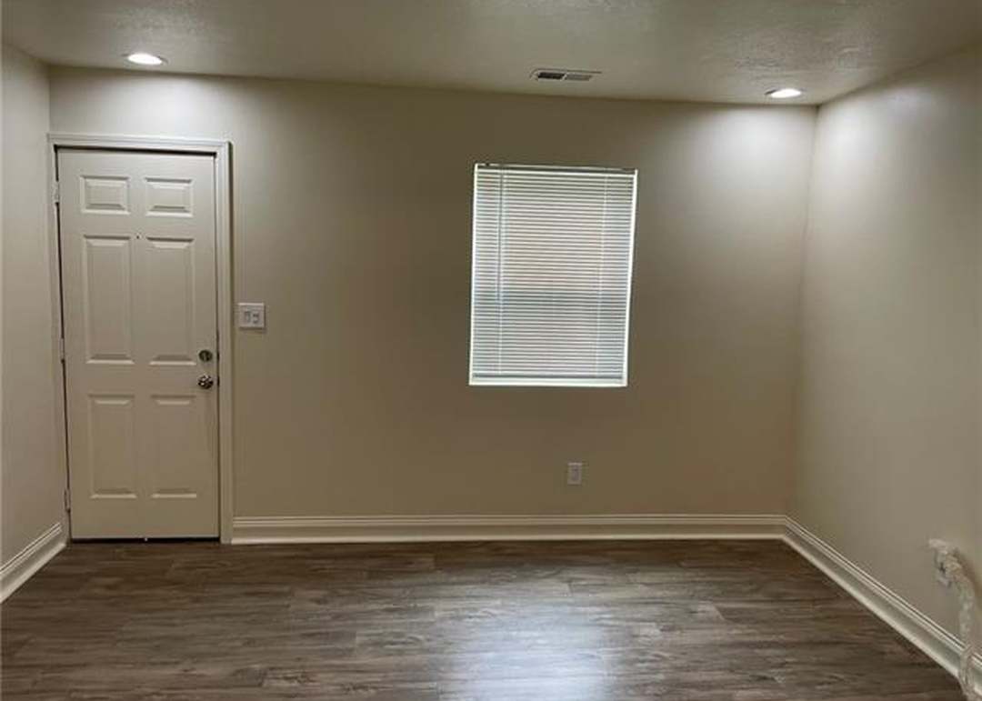 7101 Walrond Avenue — photo 9