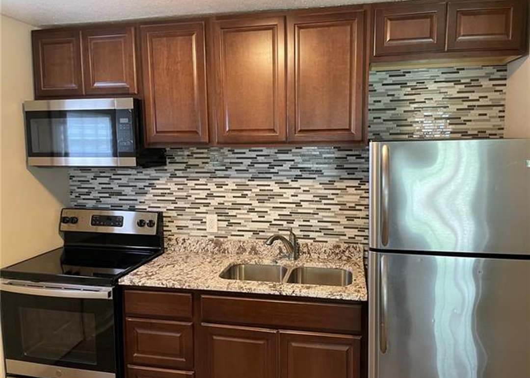7101 Walrond Avenue — photo 10