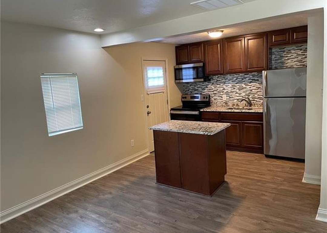 7101 Walrond Avenue — photo 12