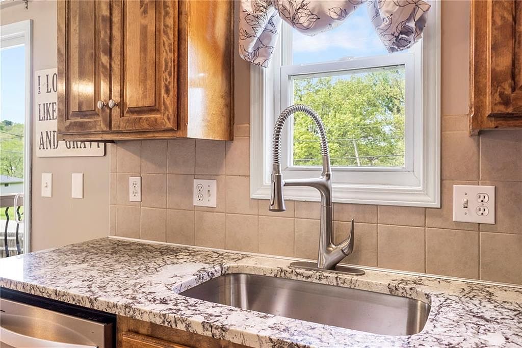 7102 Millbrook Street — photo 7