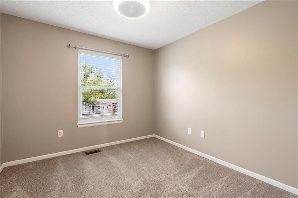 7102 Millbrook Street — photo 17