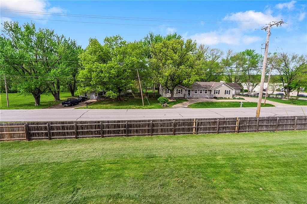 7102 Millbrook Street — photo 25