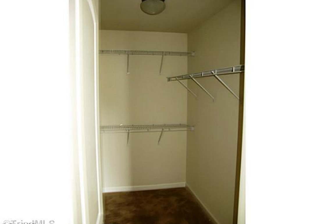 711 Bentley Dr — photo 12