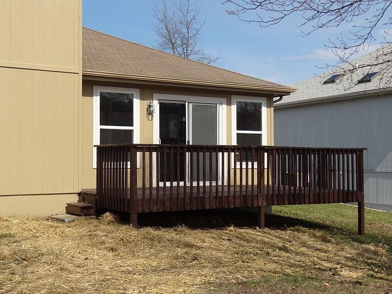 711 Graystone Drive — photo 12