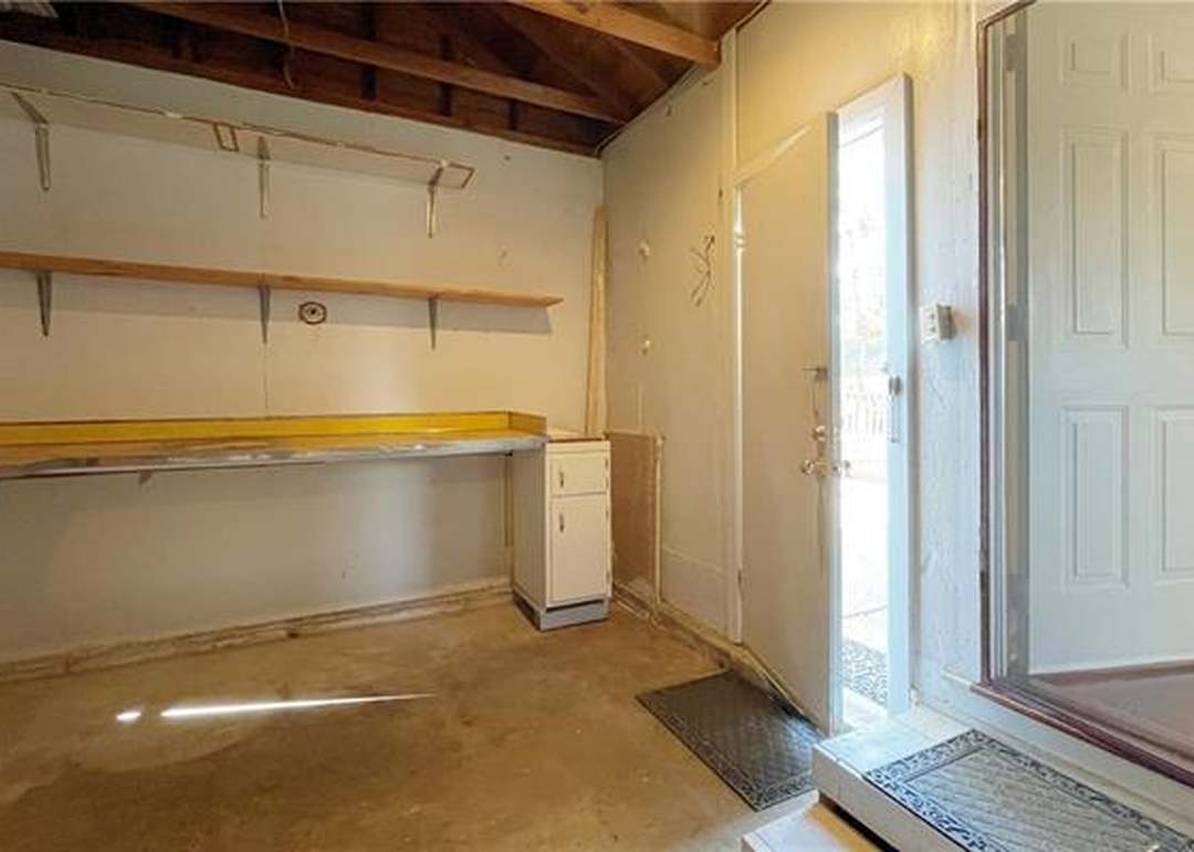 7111 Beverly Street — photo 21