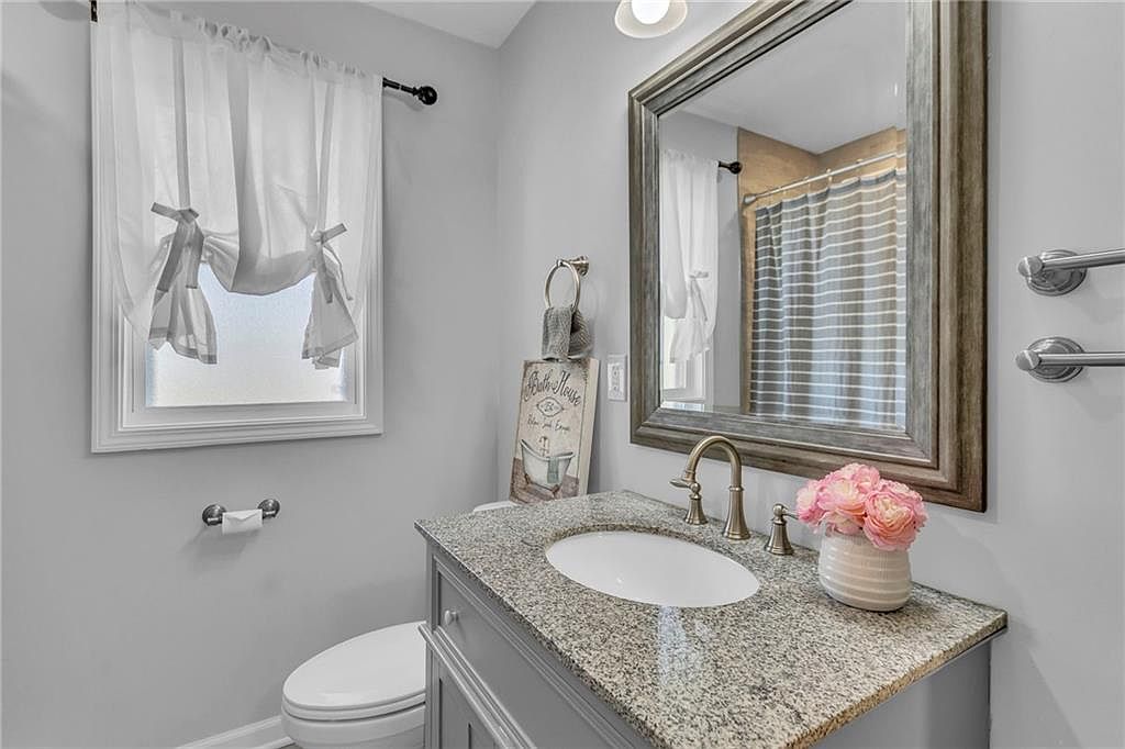 7114 Walmer Street — photo 16
