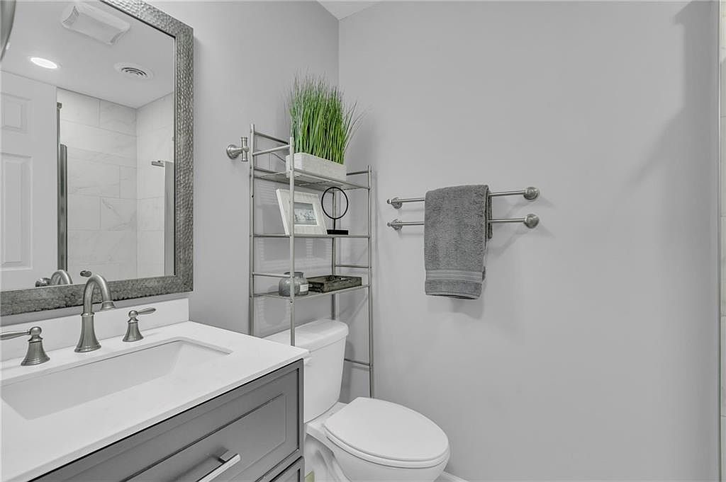 7114 Walmer Street — photo 17