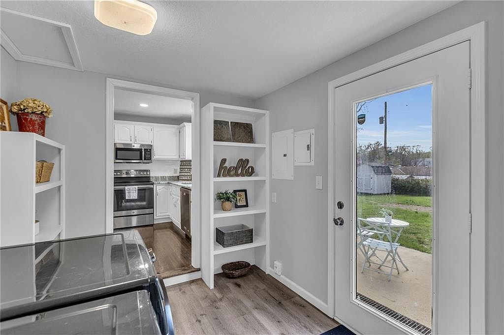 7114 Walmer Street — photo 21