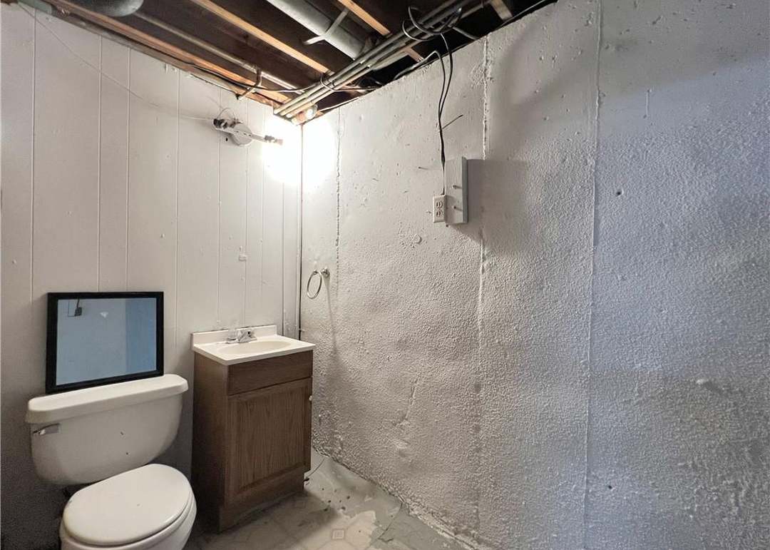 712 N Chestnut Street — photo 16
