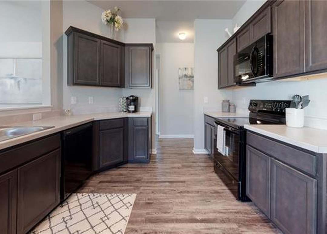 712 Roseberry Drive — photo 5
