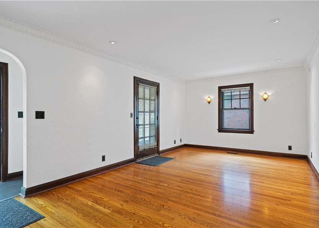 7144 Oak Street — photo 6