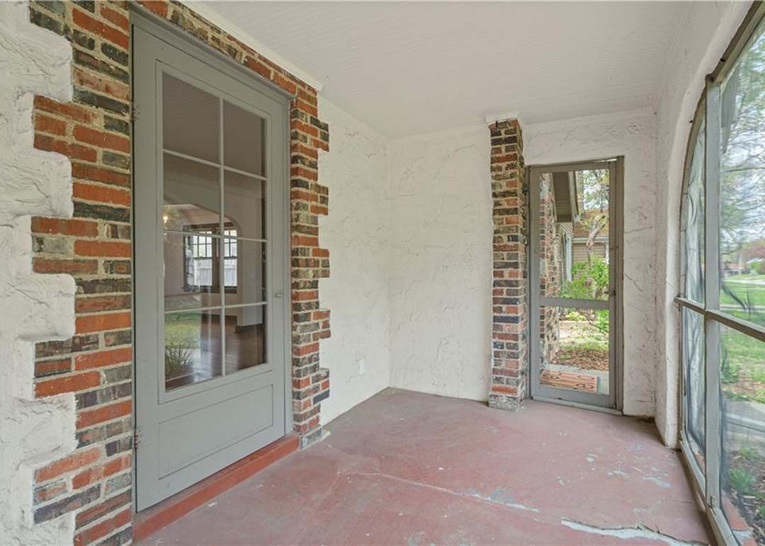 7144 Oak Street — photo 7