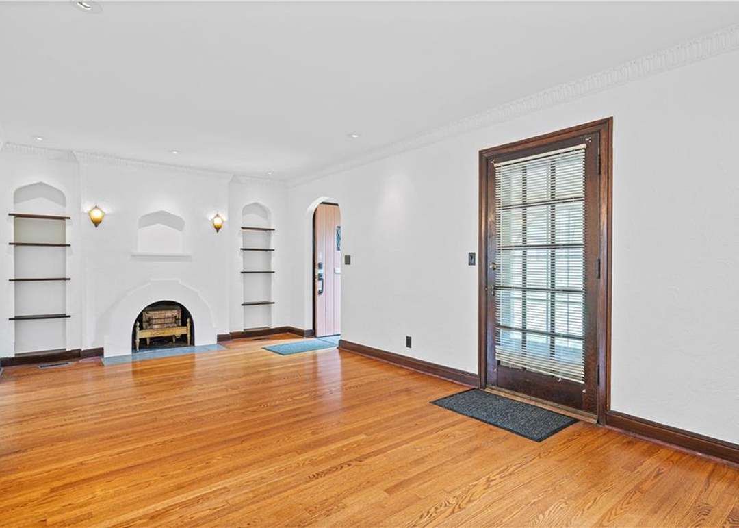 7144 Oak Street — photo 14