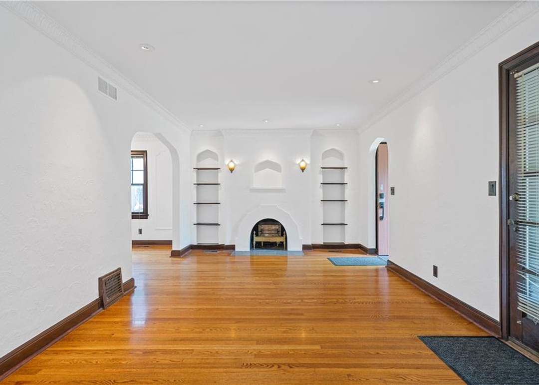 7144 Oak Street — photo 15