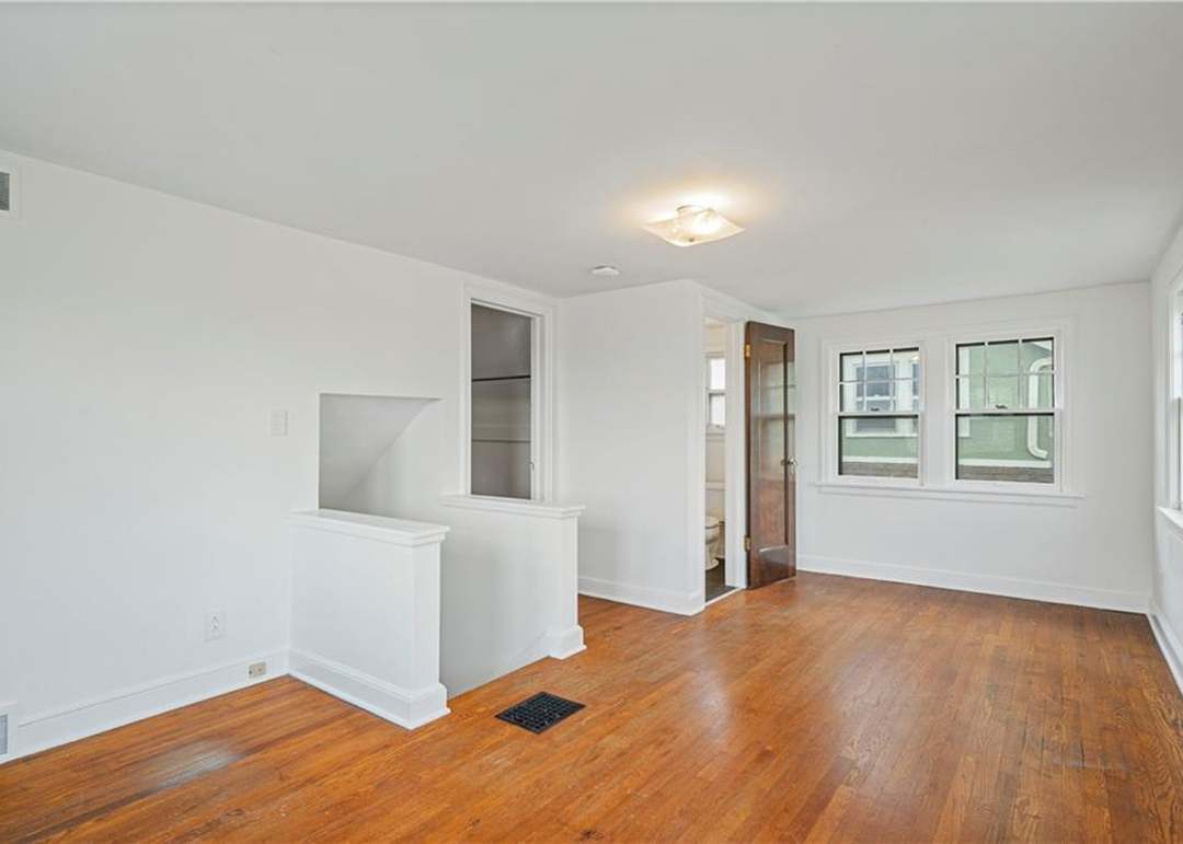7144 Oak Street — photo 34
