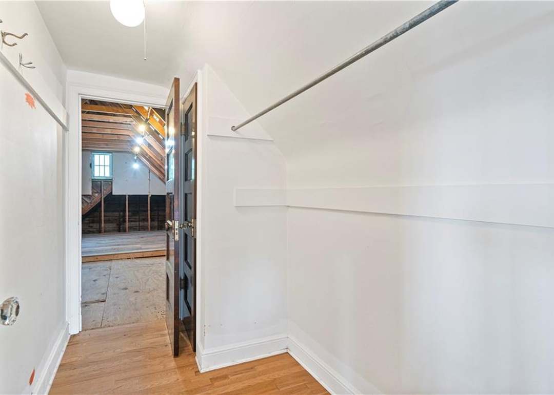 7144 Oak Street — photo 37
