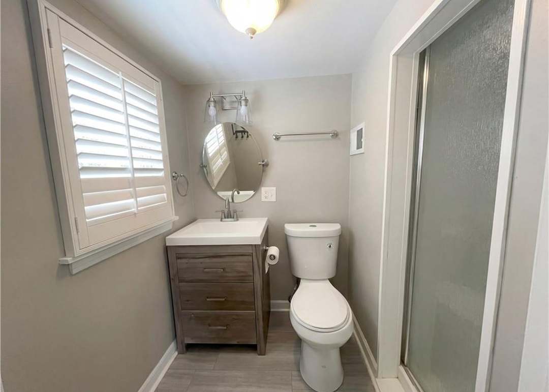715 E 72nd Street — photo 11