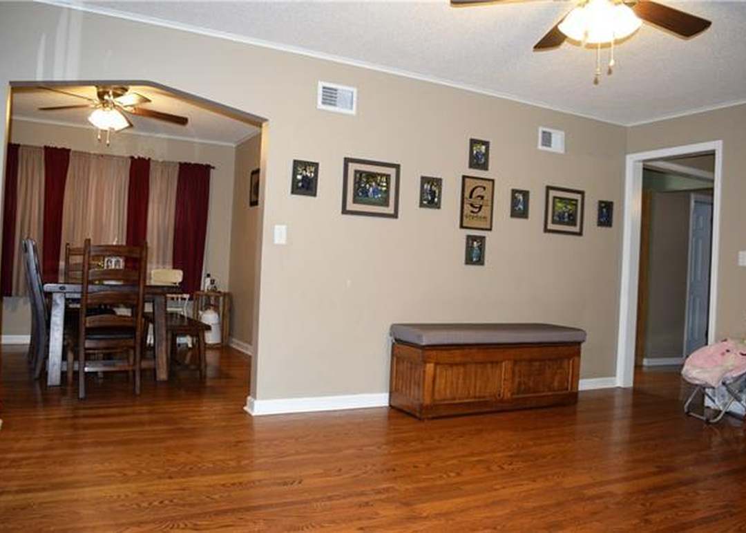 720 Main Street — photo 18