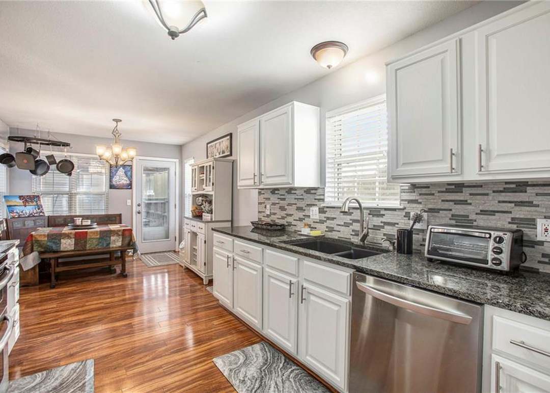 721 N Walnut Street — photo 15