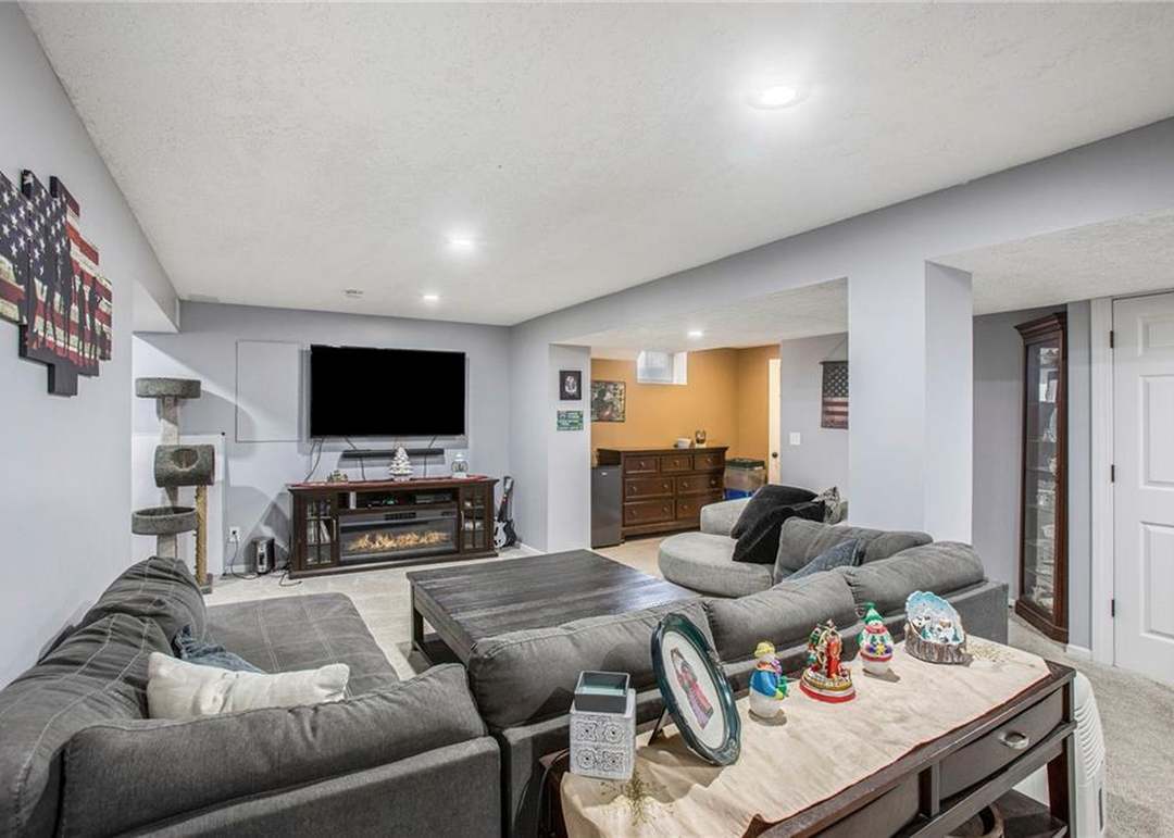 721 N Walnut Street — photo 26