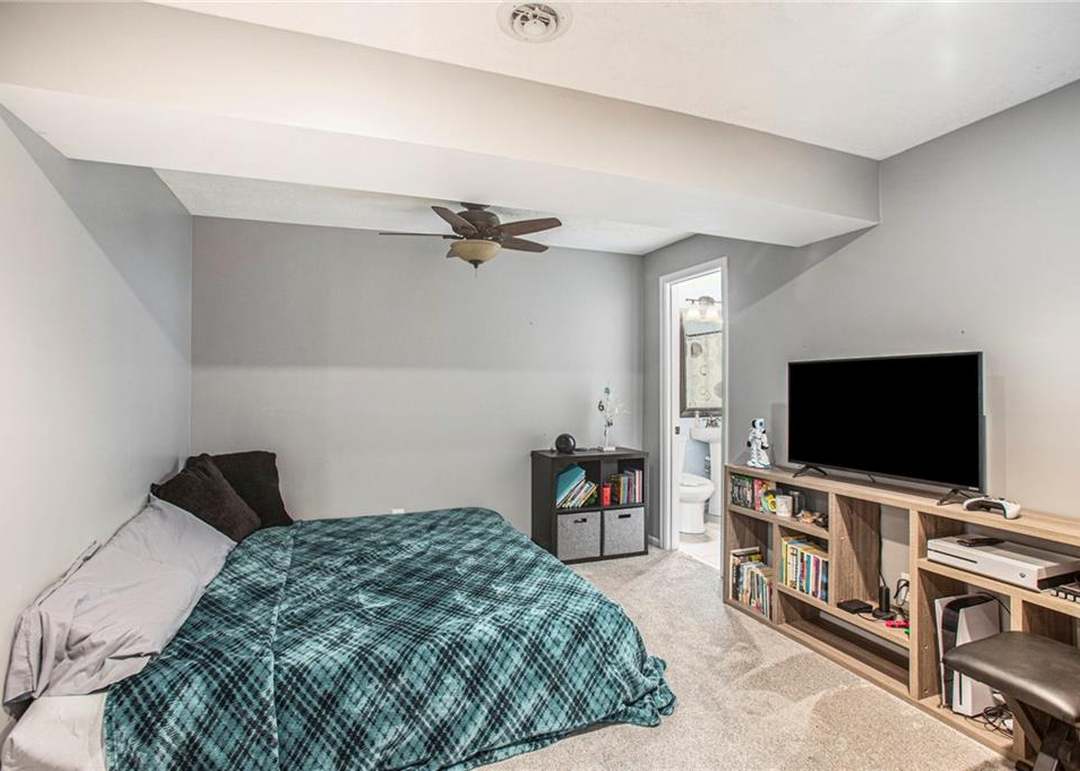 721 N Walnut Street — photo 30